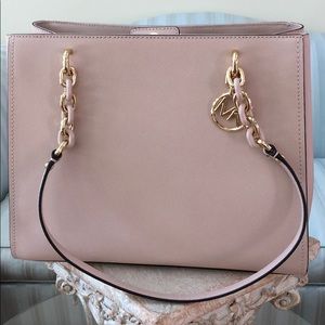 Michael Kors Large Saffiano leather tote in Ballet Pink - NWT
